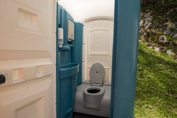 Portable Toilet Options We Offer in Summit, IL